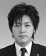 東 伸泰
